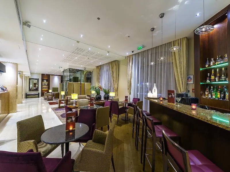 Miiro Le Grand Hotel Cayre Paris 4*,