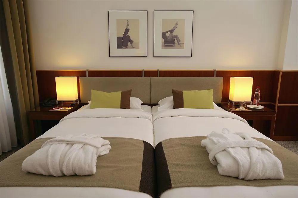 Miiro Le Grand Hotel Cayre Paris