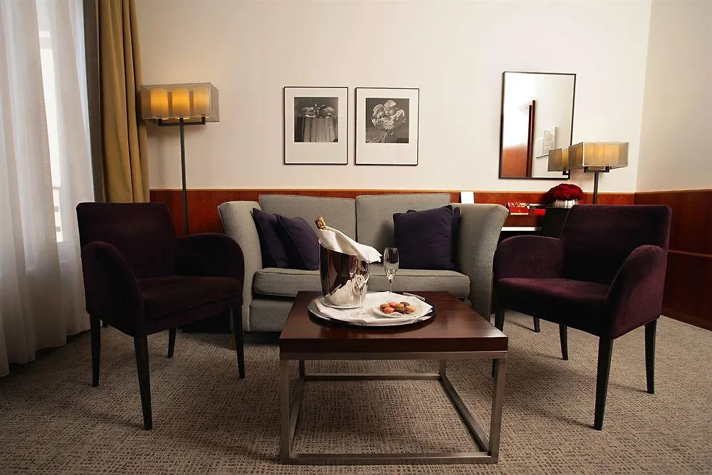 Miiro Le Grand Hotel Cayre Paris