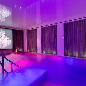 4* Отель La Haussmann