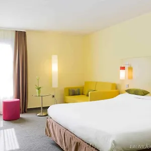 Ibis Styles Centre Port Francia